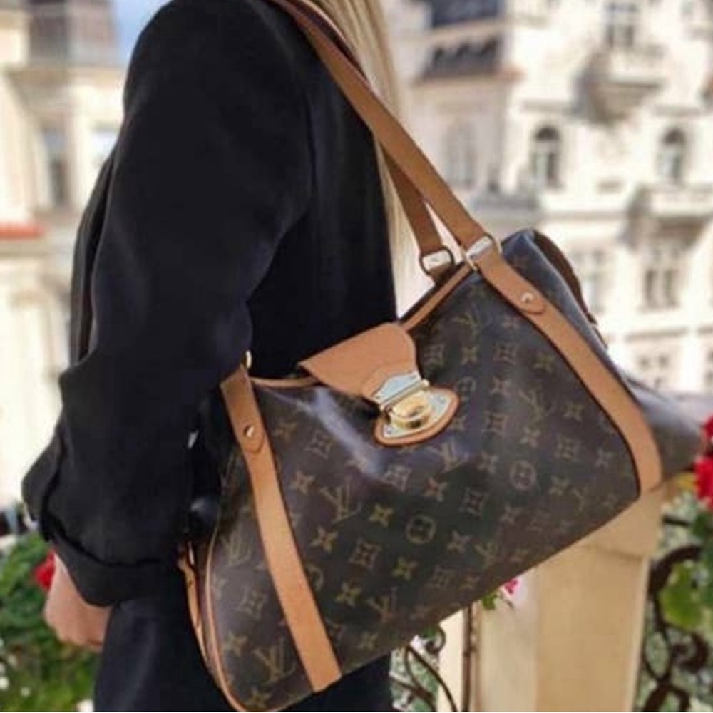 Louis Vuitton Shoulder Bag Stresa
GM Brown Monogram - Picture 2 of 8